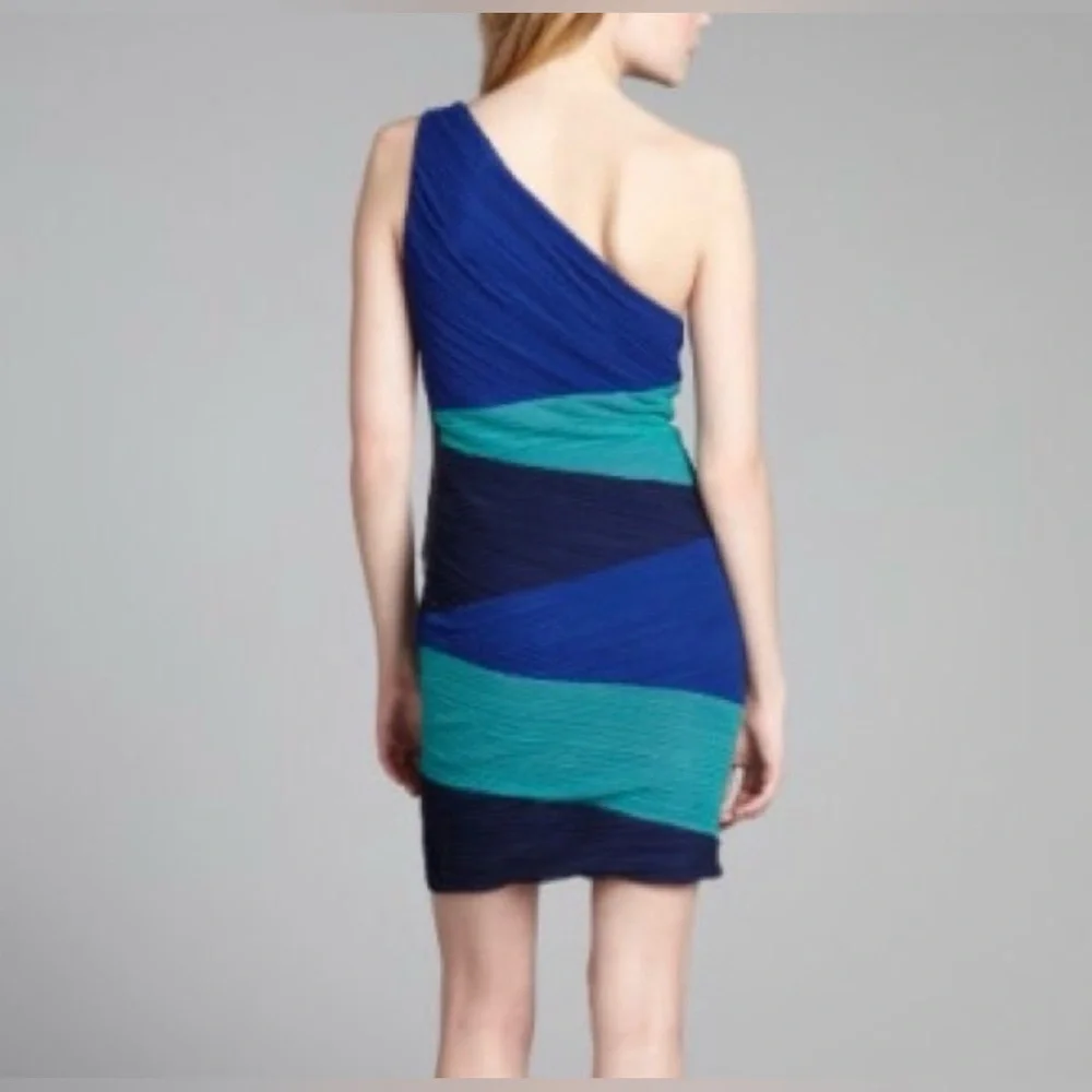 BCBG MAXAZRIA Elegant Blue and Green One-Shoulder Dress - Picture 2 of 7